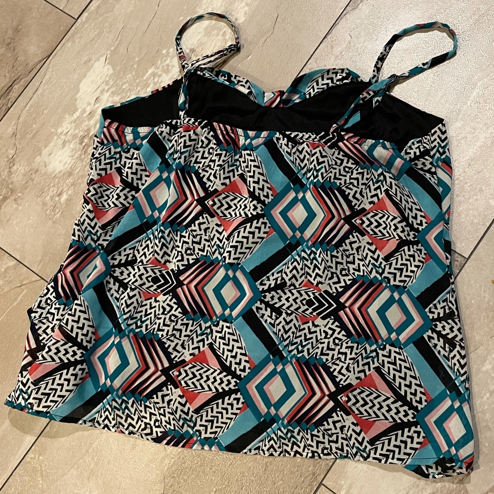 Adjustable Spaghetti Strap Patterned Tank - Picture 3 of 3